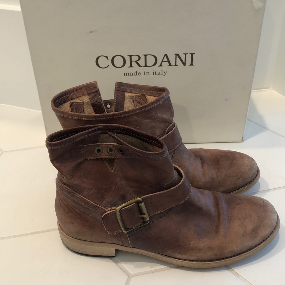 Boots - Picture 2 of 5